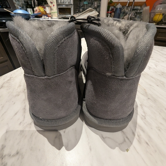 Fireside Women's Gray Ankle Booties - Picture 2 of 3